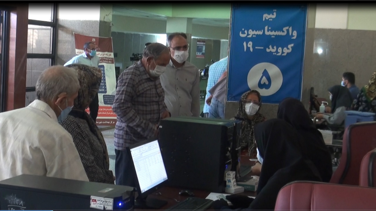 تزریق واکسن کرونا برای گروه سنی ۶۵ تا ۷۰ سال در استان همدان آغاز شد