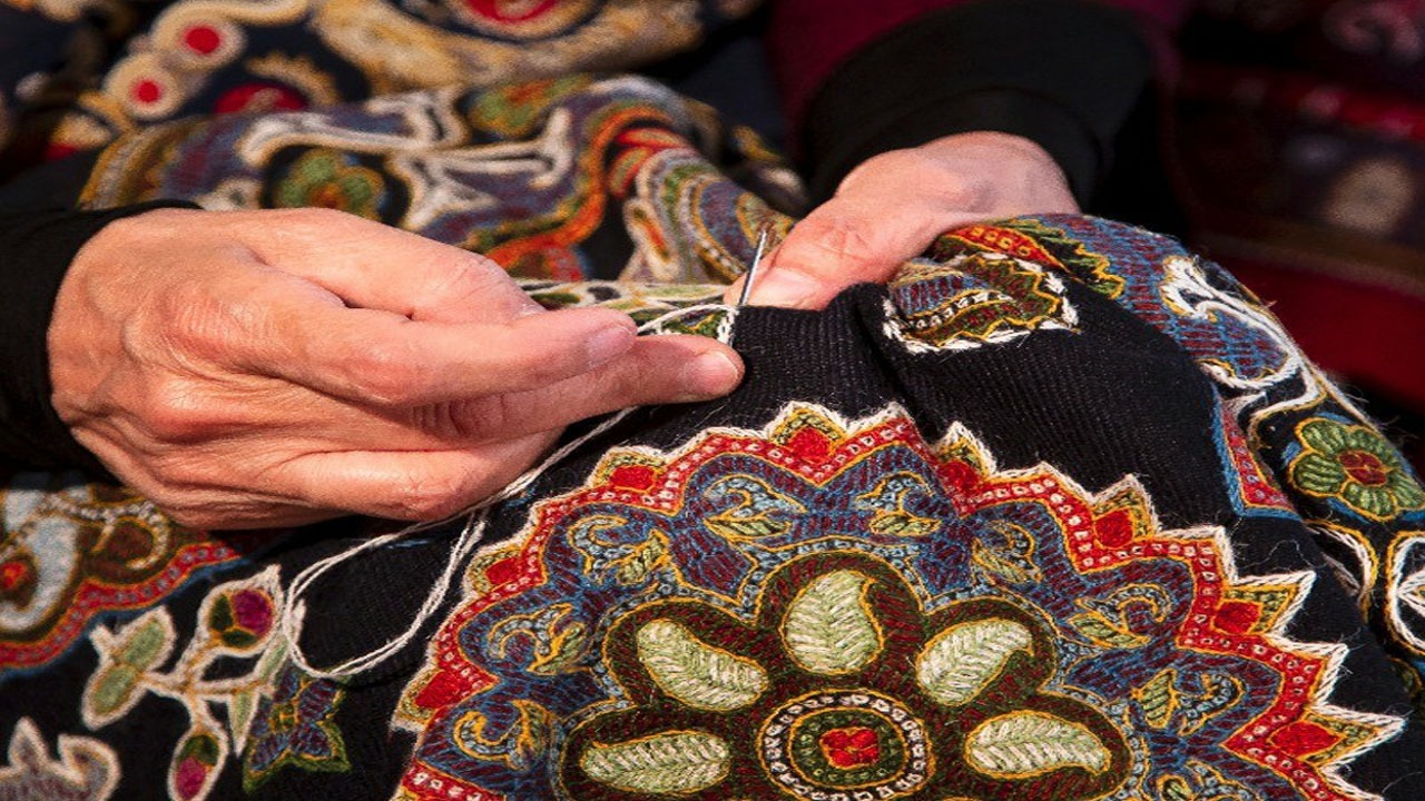 عرضه پته کرمان در نمایشگاه‌ اوراسیا