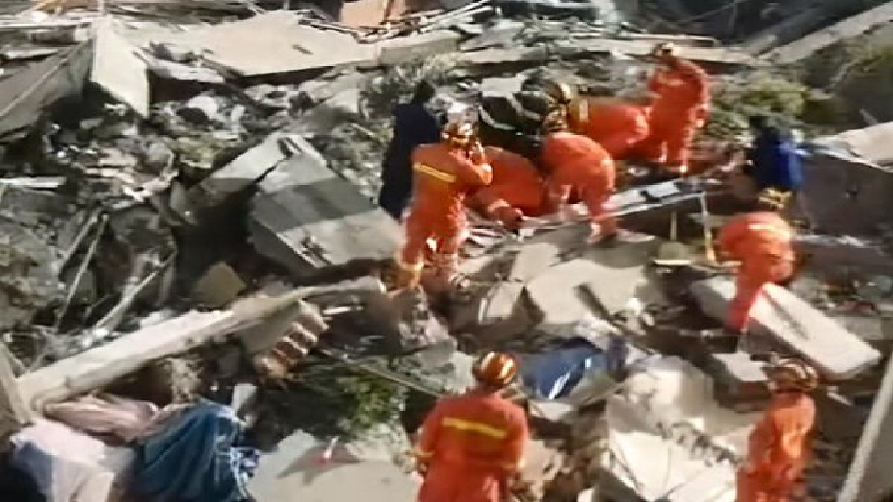 ۱۱ کشته و مفقود در حادثه ریزش ساختمان هتلی در چین+فیلم