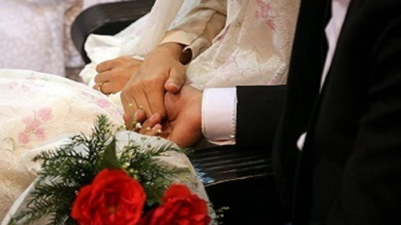 اساس ازدواج در اسلام سادگی است