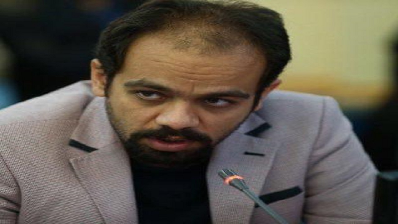 شریفی: با مربیانی که در نشست‌های خبری تخلف می‌کنند، برخورد قاطع می‌کنیم