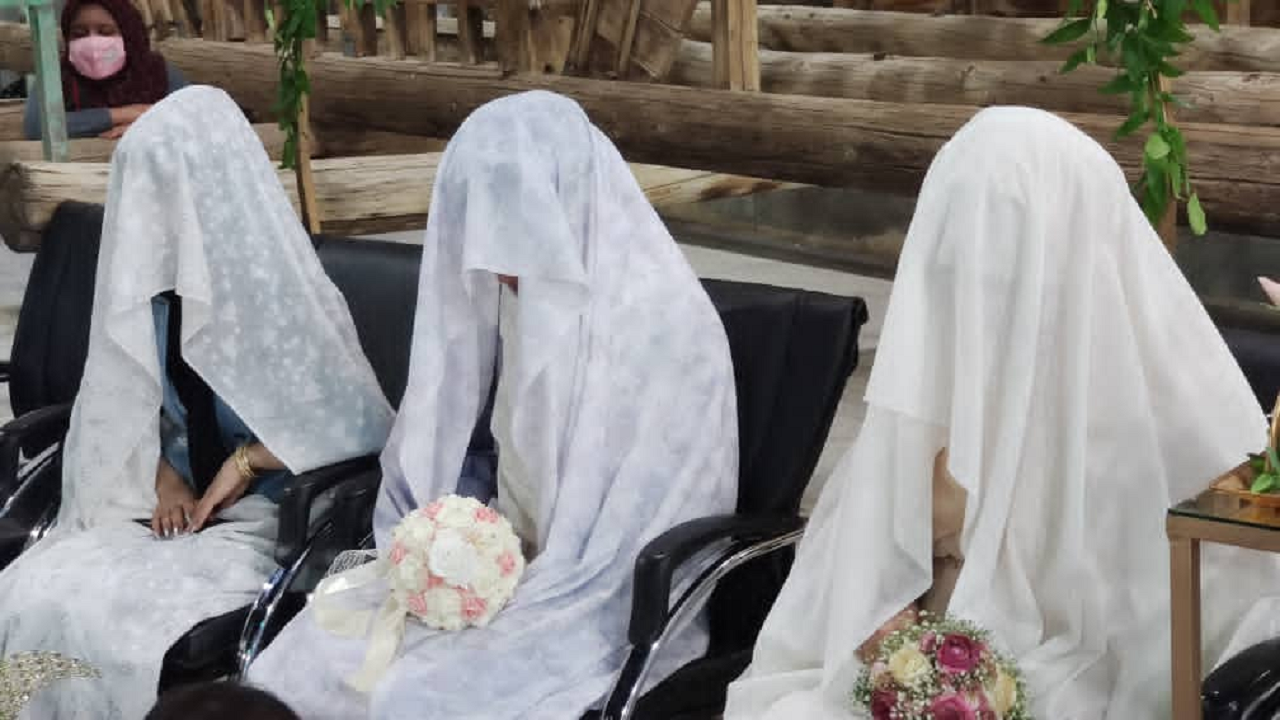 چهار زوج جوان بافقی راهی خانه بخت شدند