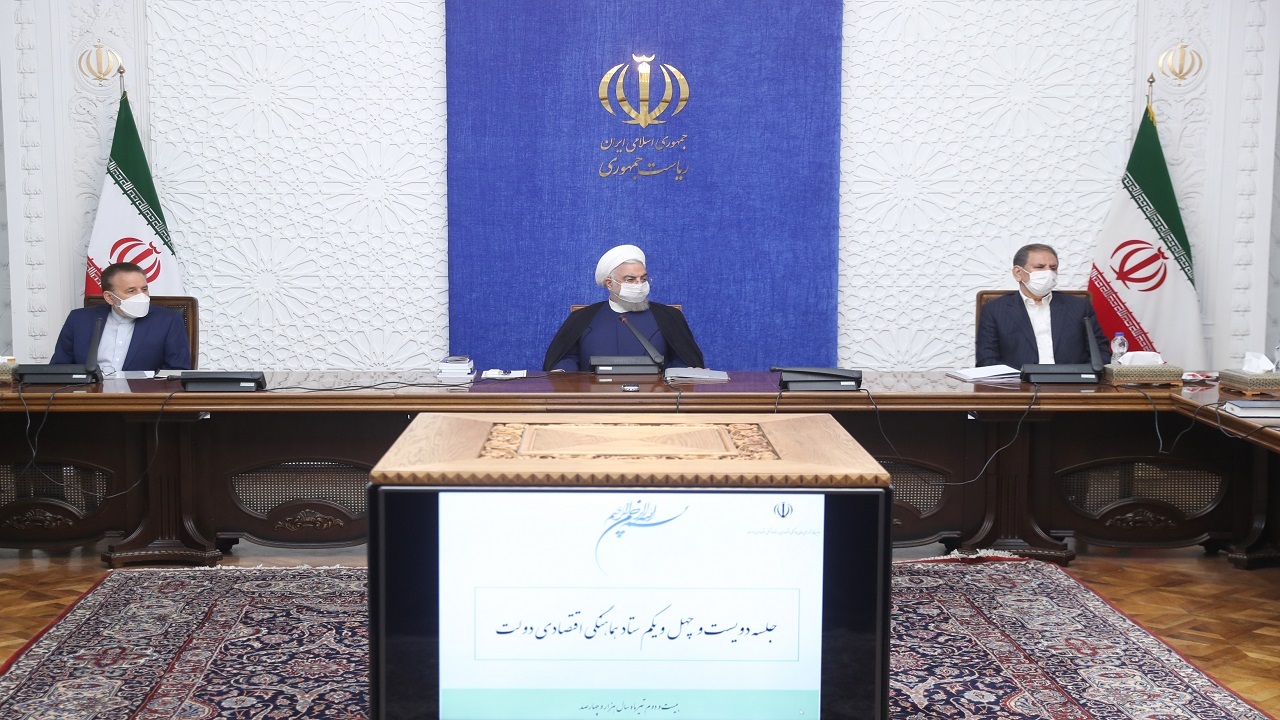 لزوم همکاری همه دستگاه‌ها برای تسریع در ترخیص کالا‌های موجود در گمرکات کشور/ اتصال تمام سامانه‌ها به ویژه گمرک به سامانه جامع تجارت تا پایان تیر نهایی شود