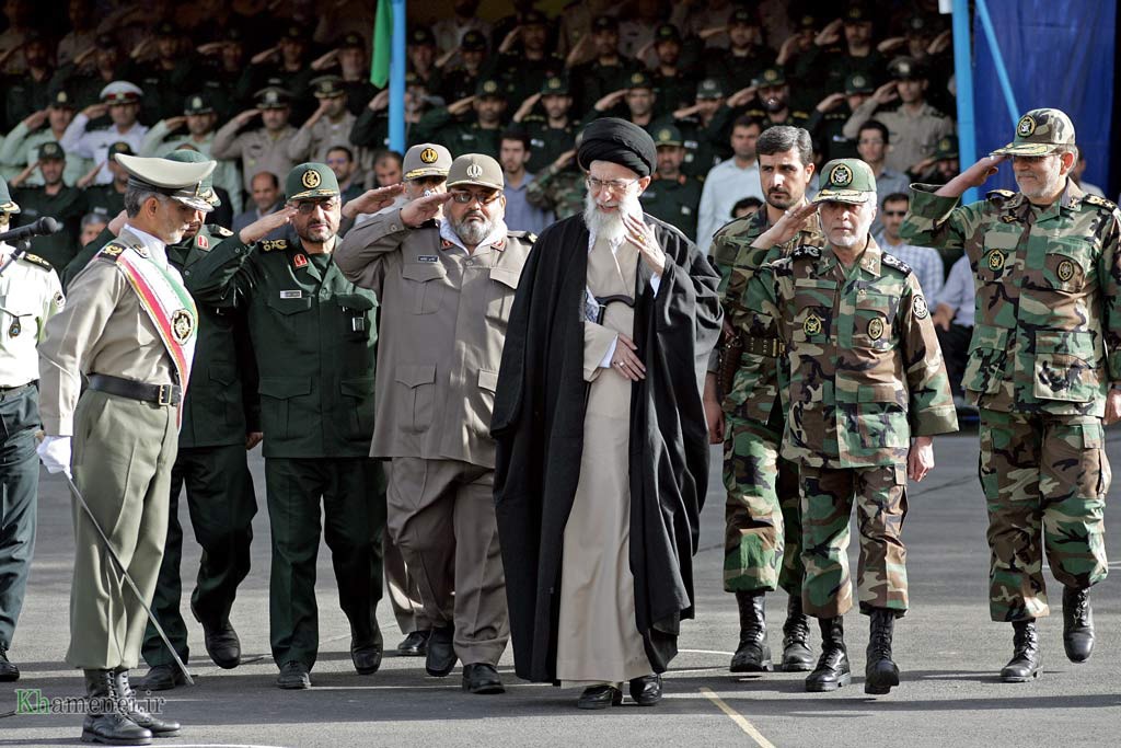 مهمترین مطالبه رهبری از ارتش، آمادگی کامل برای مقابله با تهدیدات است