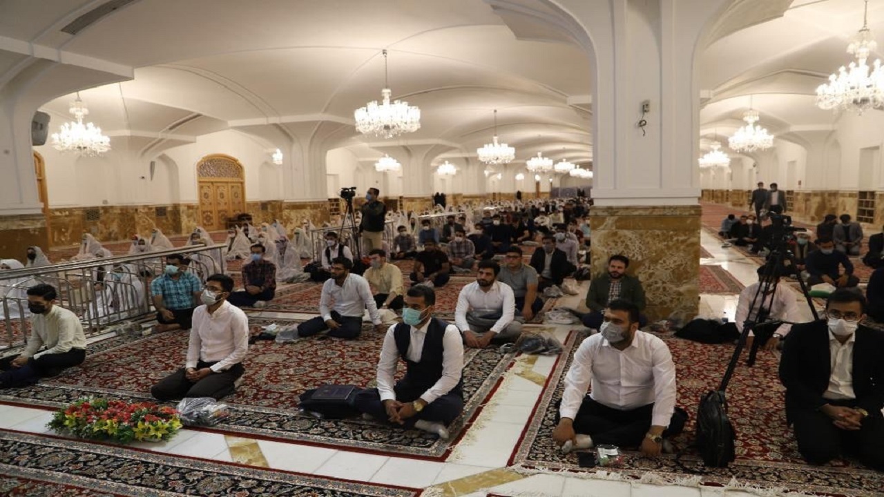 مراسم ازدواج ۲۵۰ همسفر تا بهشت در حریم رضوی+ تصاویر