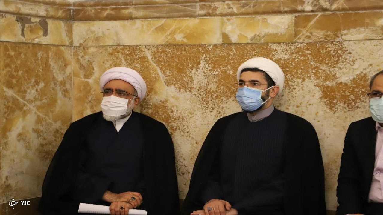 مراسم ازدواج ۲۵۰ همسفر تا بهشت در حریم رضوی+ تصاویر