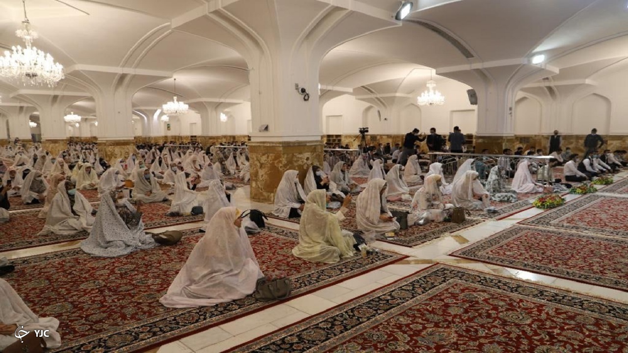 مراسم ازدواج ۲۵۰ همسفر تا بهشت در حریم رضوی+ تصاویر