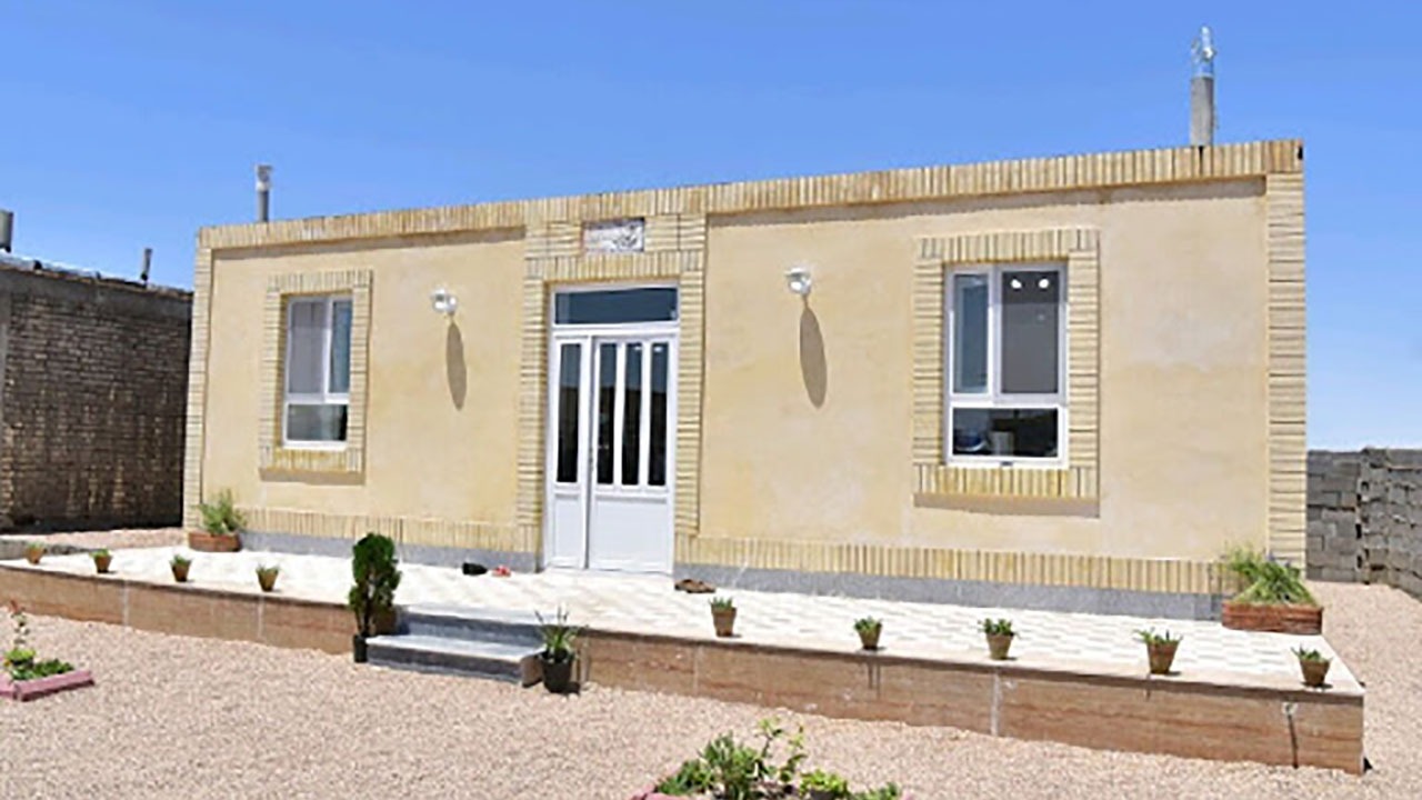 معلولان هرمزگان خانه دار شدند