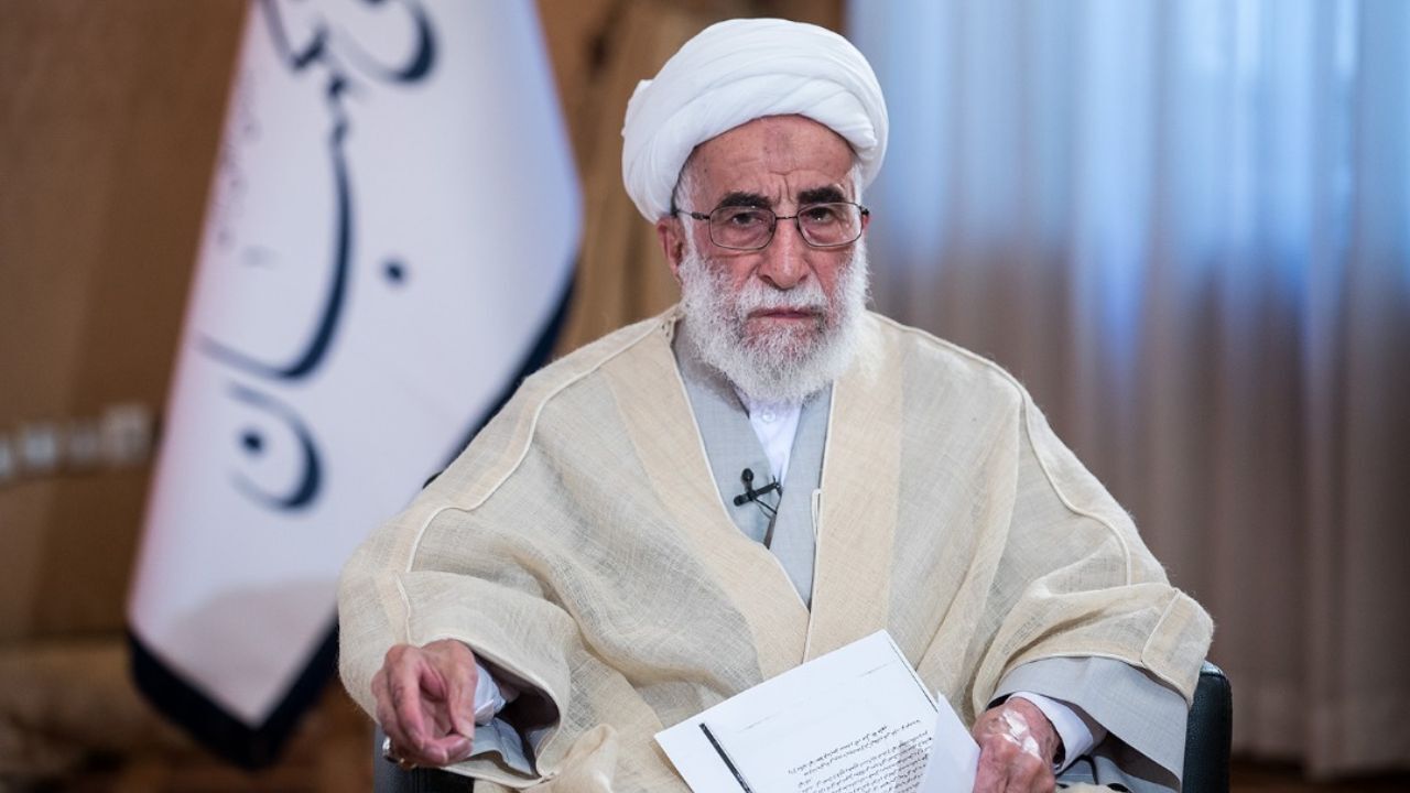 آیت‌الله جنتی از فعالیت‌‎های کدخدایی تقدیر کرد