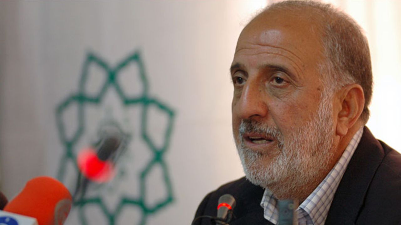 شوک حرارتی به درختان خیابان ولیعصر در اثر گرمای فصلی/ ممنوعیت آبیاری درختان از  ۹ صبح تا ۵ بعدازظهر
