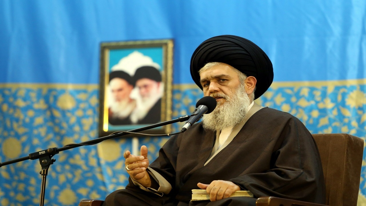 برکت از زندگی با ترک نماز می رود