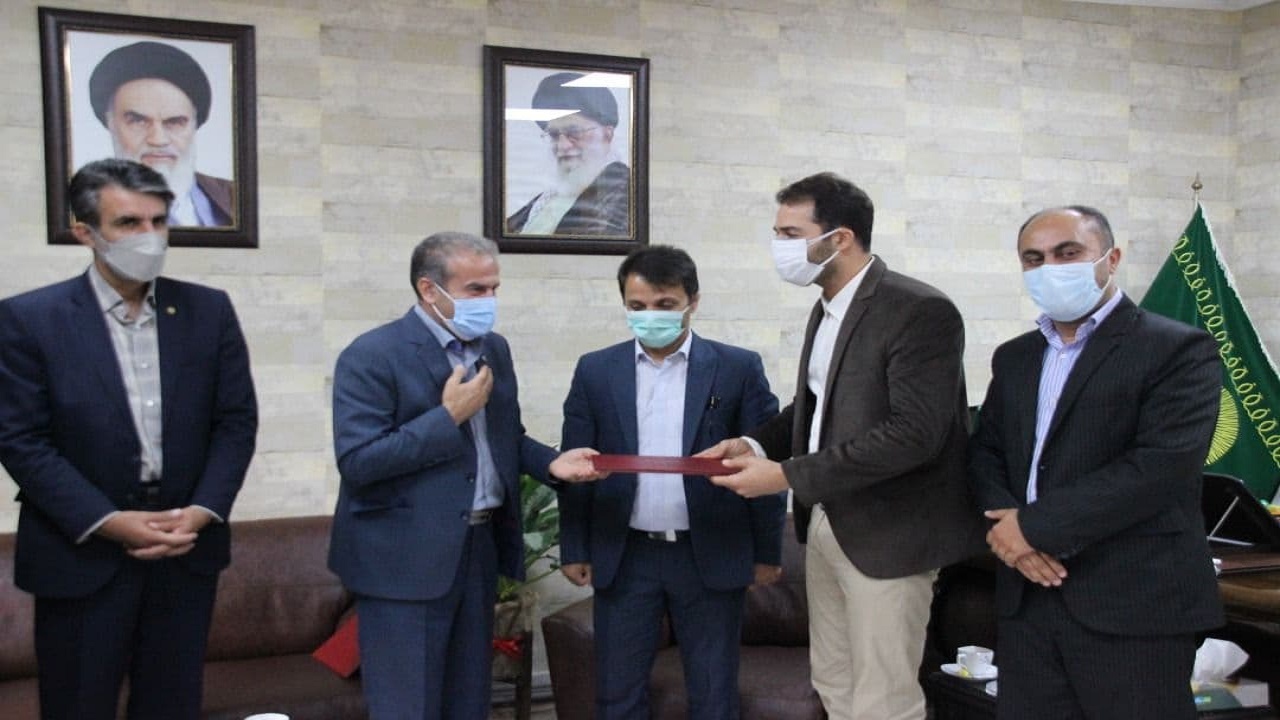 تجلیل از دارنده ۱۱ مدال شنای کارگری جهان