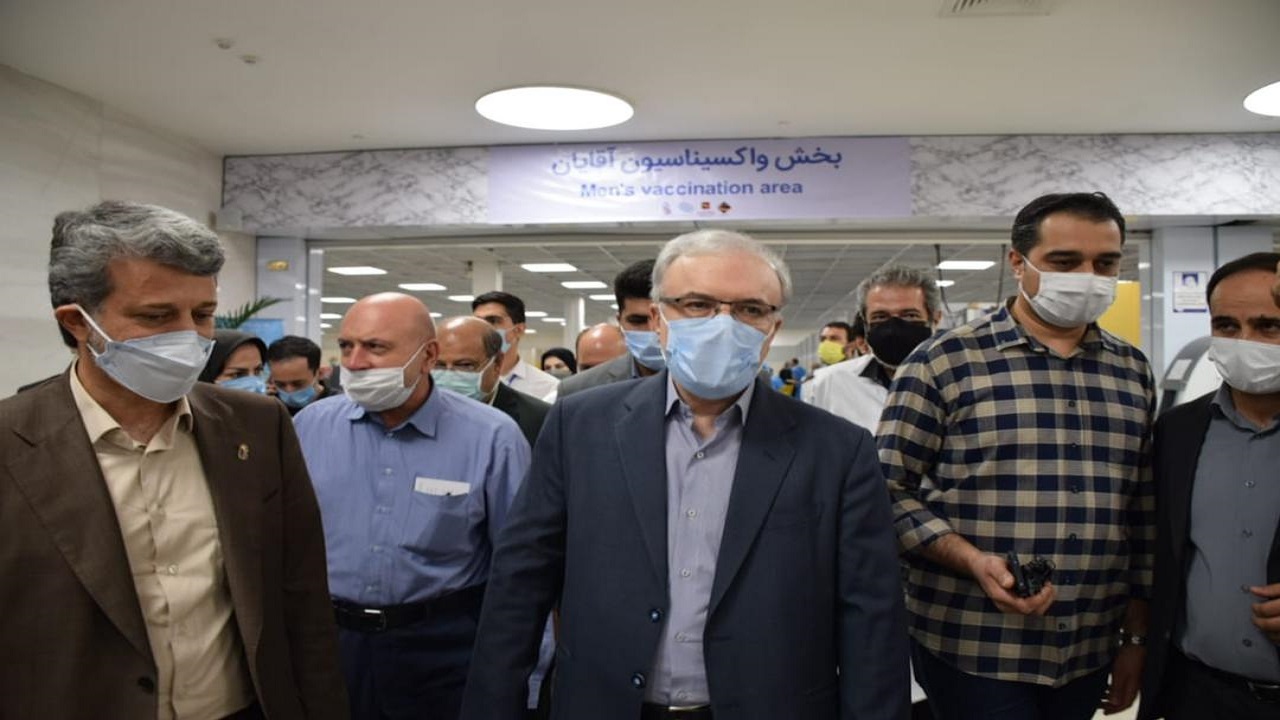 زمان بازگشایی مدارس قابل پیش بینی نیست/ وضعیت قرمز، اما انگار آبی است و کسی حرف گوش نمی‌کند