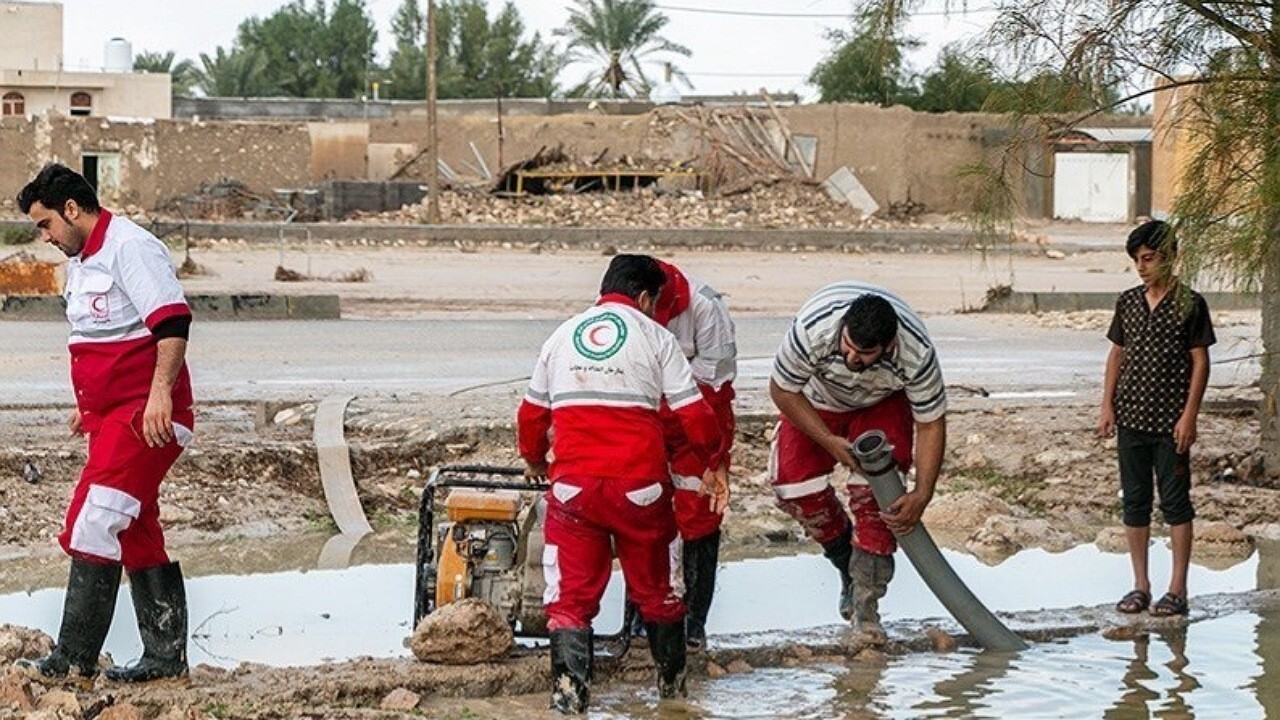 گم شدن ۵ نفر در سیل کرمان/ پیکر بی جان ۳ نفر پیدا شد