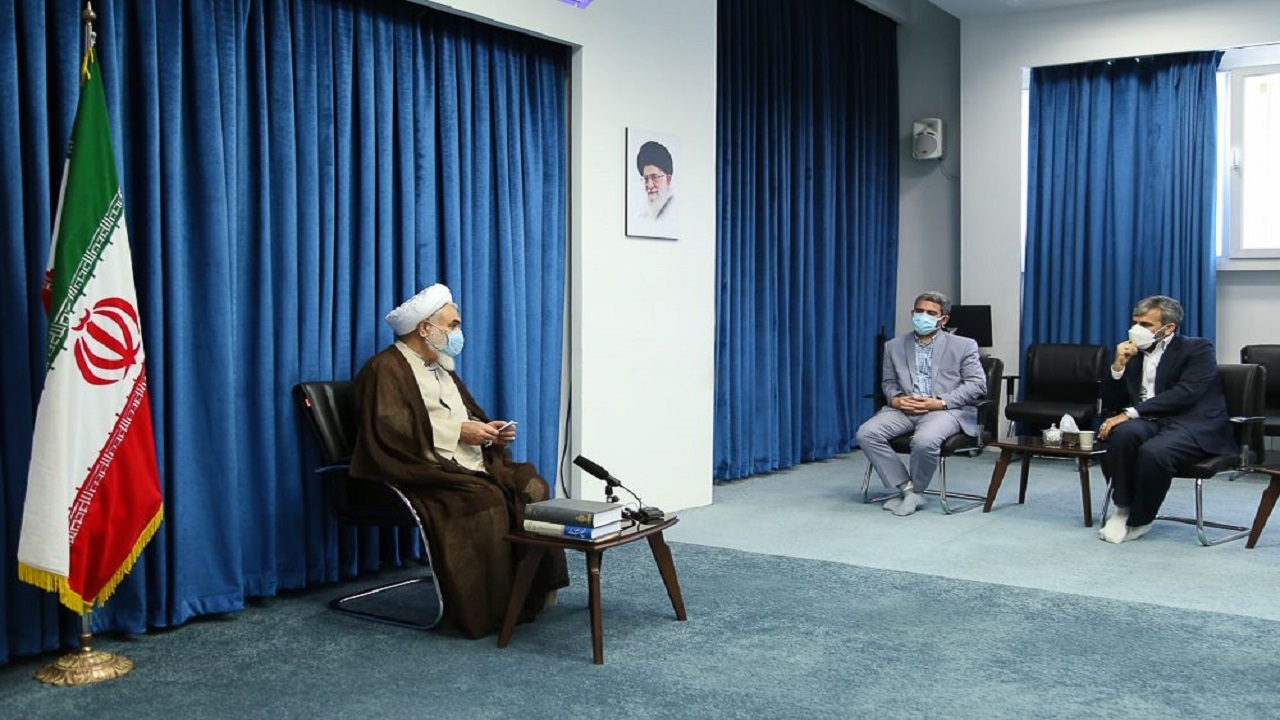 تاکید امام جمعه قزوین بر بهره گیری از ظرفیت جوانان در شورای نگهبان