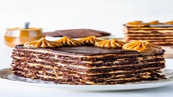 کیک ساده و اسفنجی برای افطار + فیلم