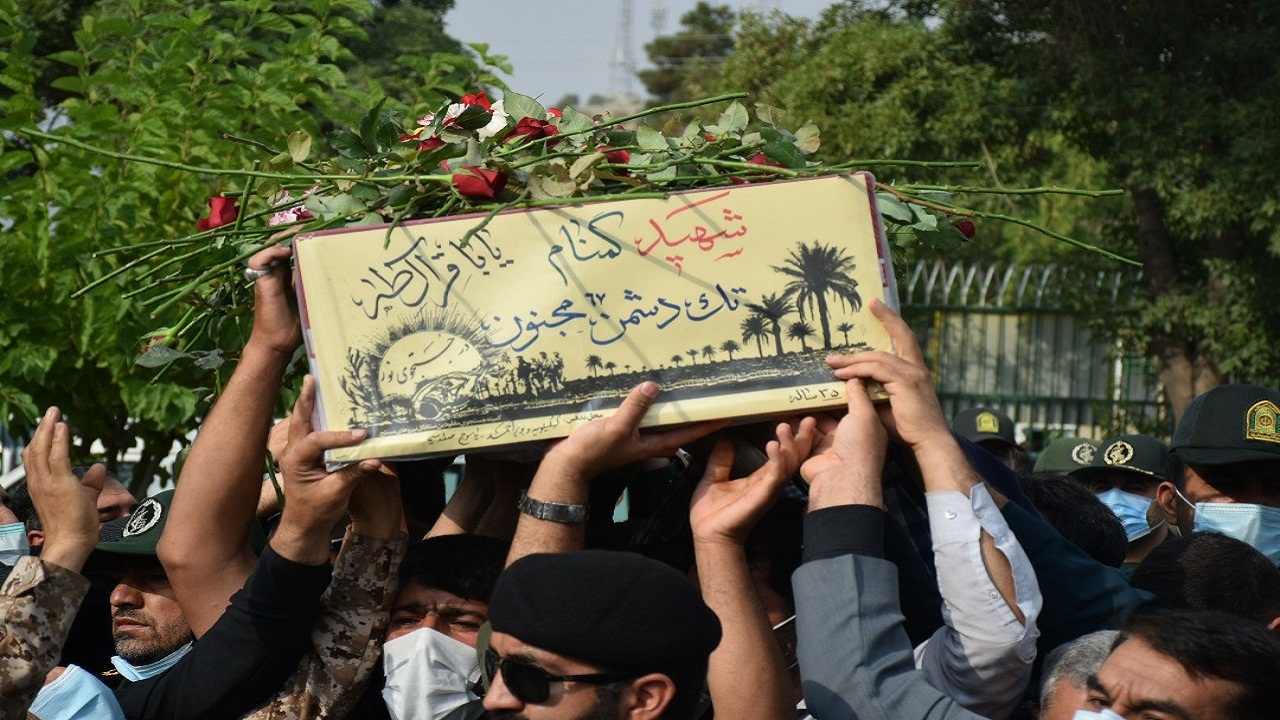 خاکسپاری پیکر مطهر شهید گمنام در صدا و سیمای کهگیلویه و بویراحمد