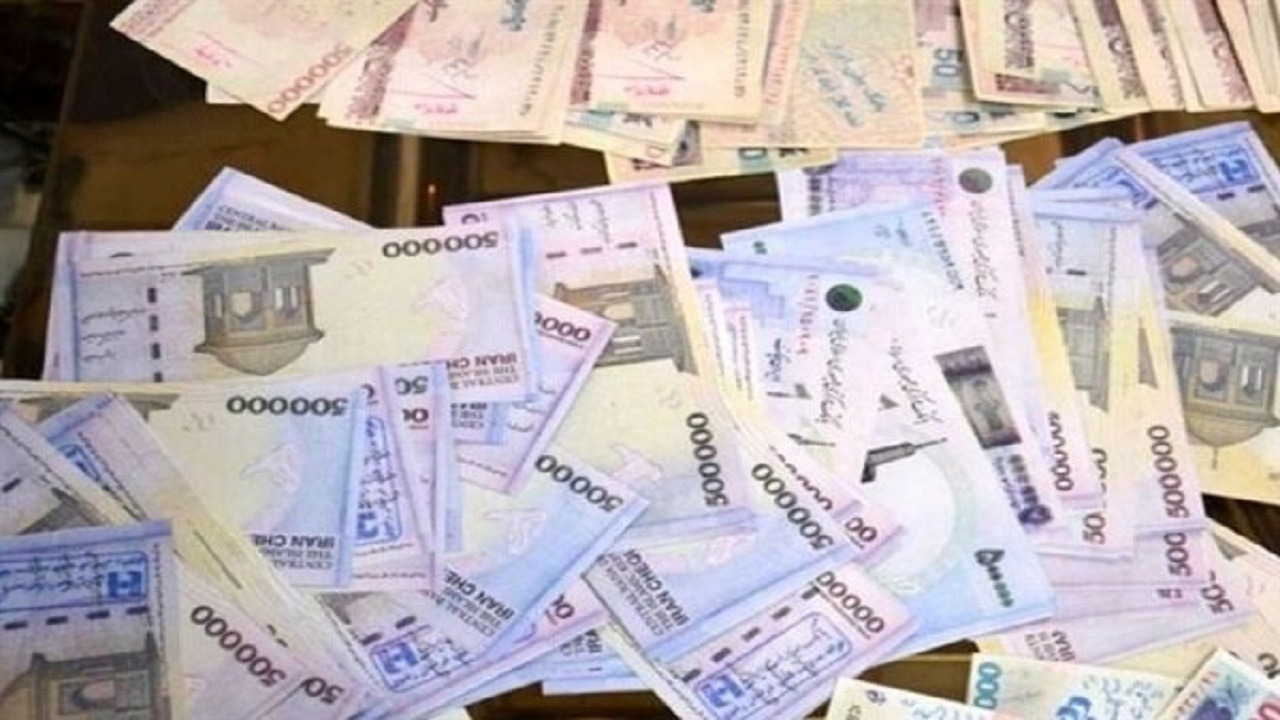 کشف چک پول تقلبی و لاستیک قاچاق در ملایر