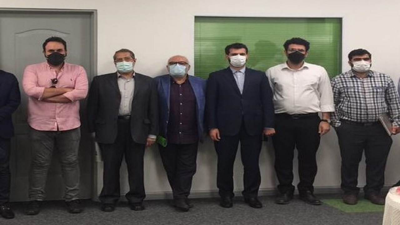 نشست خنثی و بی‌حاشیه سازندگان زخم کاری با ساترا