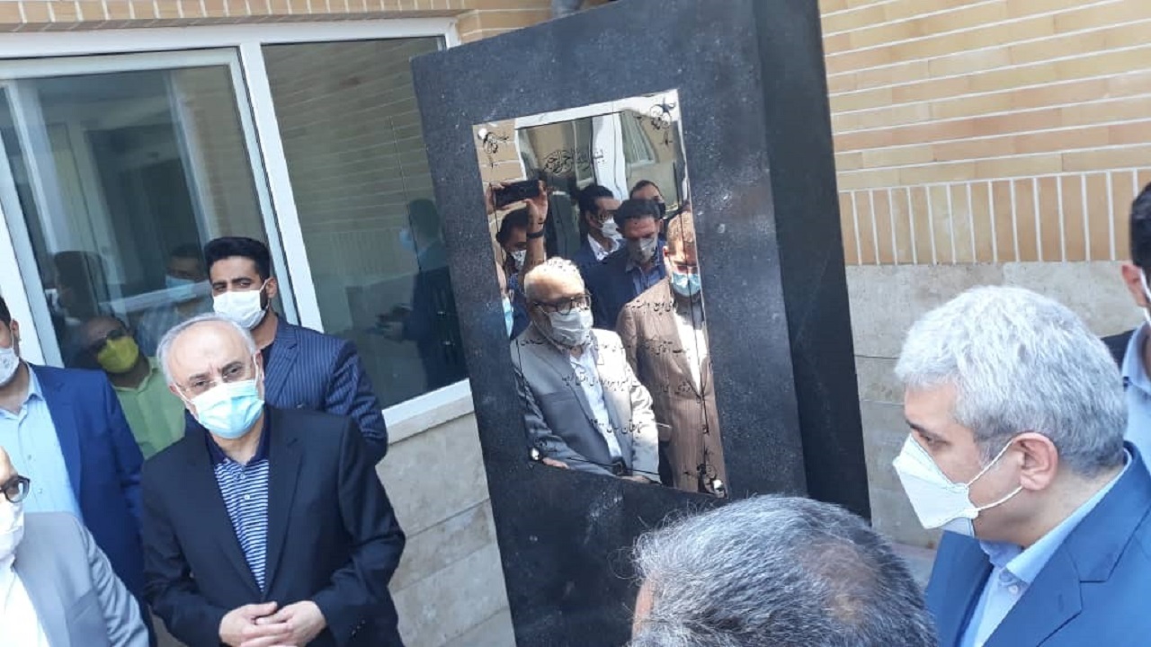 افتتاح ساختمان مجموعه آزمایشگاهی چشمه نور ایران در قزوین