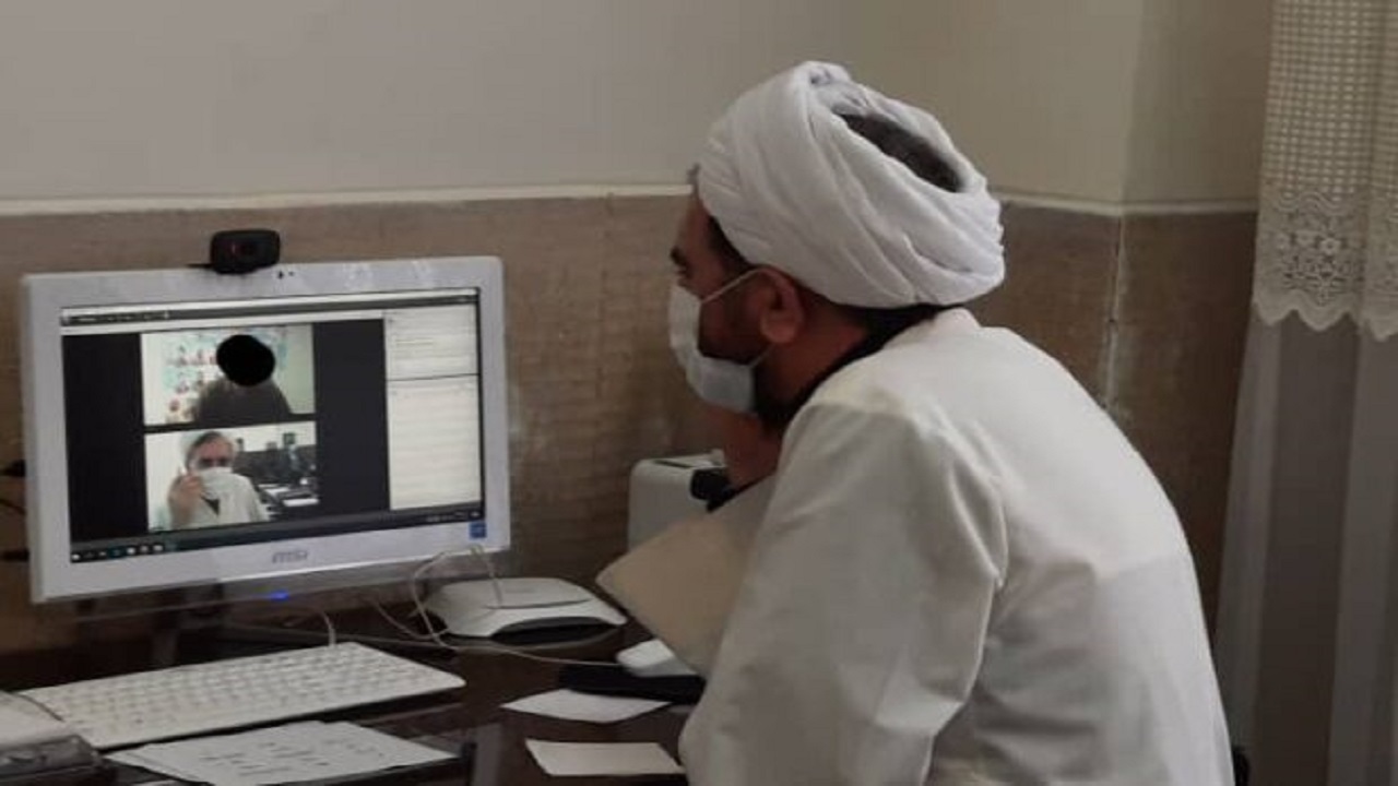 ملاقات تصویری رئیس‌کل دادگستری قم با زندانیان