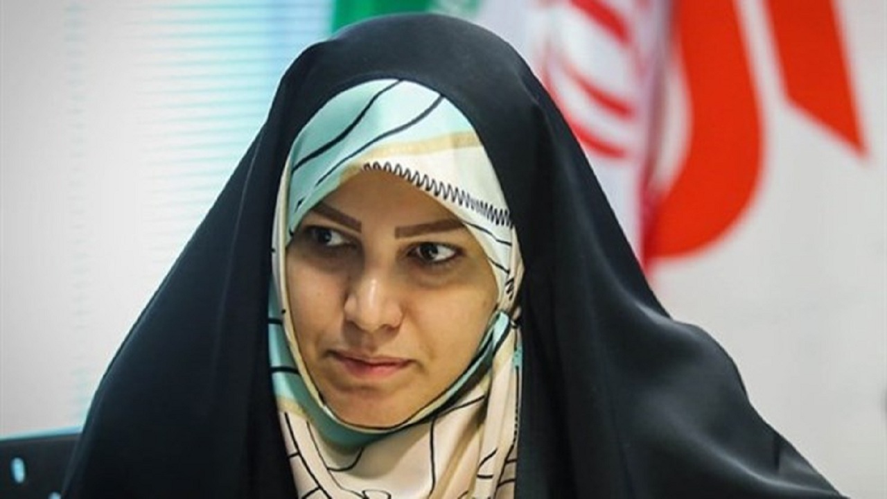 شهردار باید در مورد قرارداد‌های نجومی پاسخگو باشد/ استخدام خویشاوندان اقدامی مذموم است