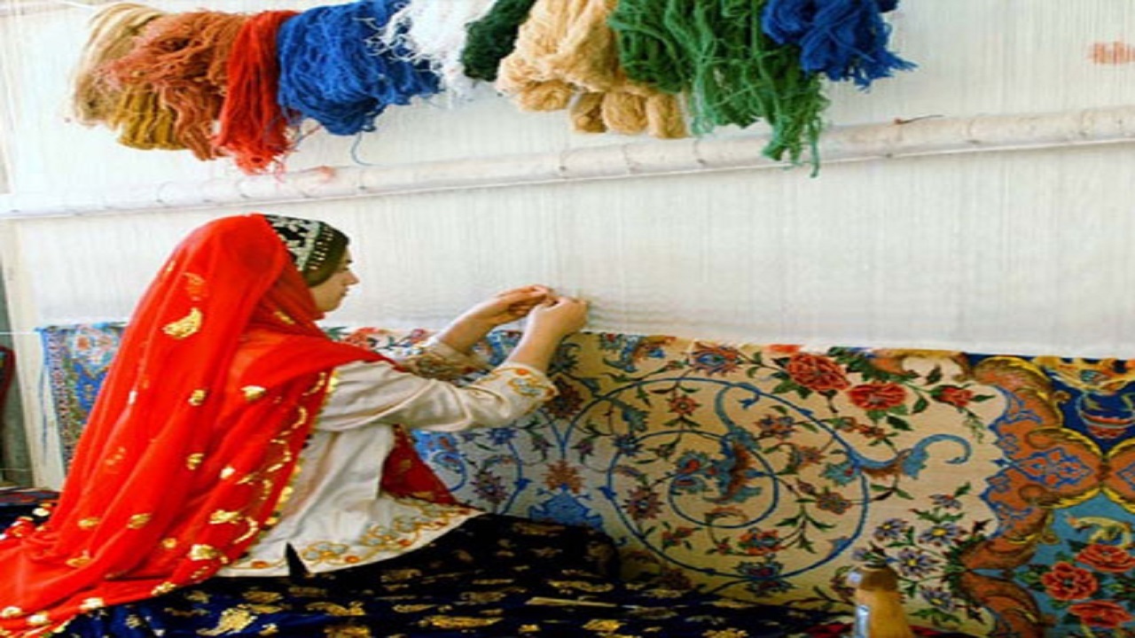 قالی بافی در خراسان رضوی رو به کاهش است