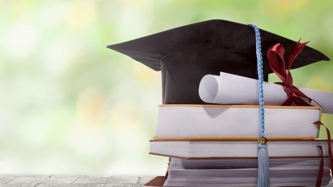 چالش‌های نوشتن پایان‌نامه و رساله