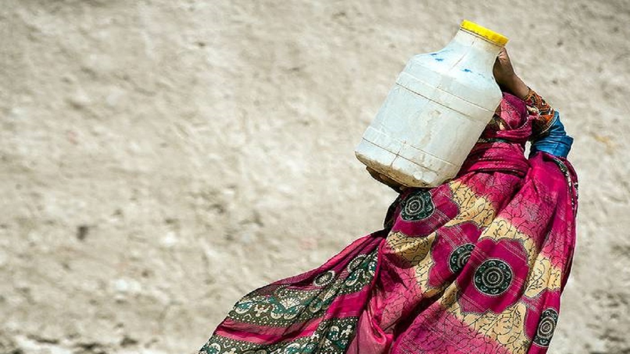 امدادرسانی اصفهانی ها به مردم سیستان و بلوچستان