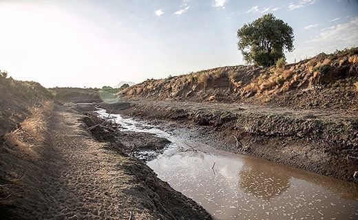 رودخانه رازآور 