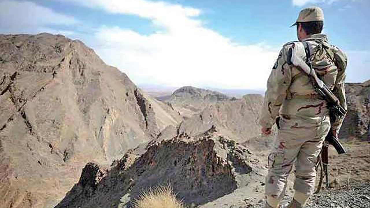 تعطیلی پایتخت بلای جان گیلانی&zwnj;ها/ وقتی کار به فنس کشی ساحل دریا می کشد/ خوزستان جان داد از بس که آب نداشت