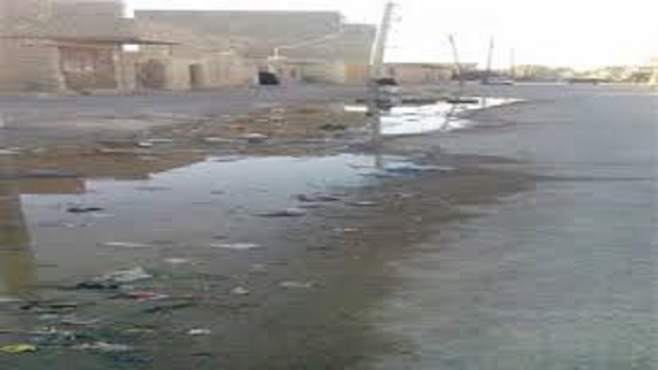 فاضلاب در رودخانه کارون