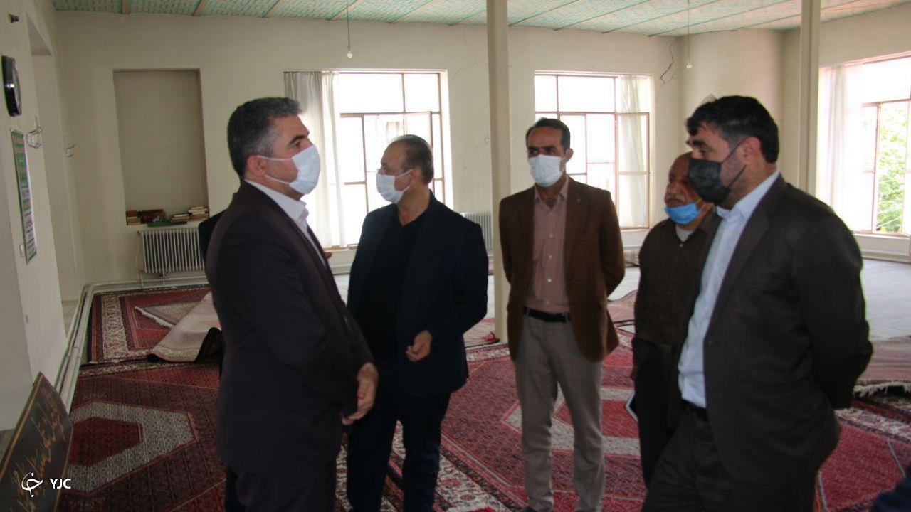 بازدید فرماندار مهاباد از مرمت و بازسازی مسجد جامع