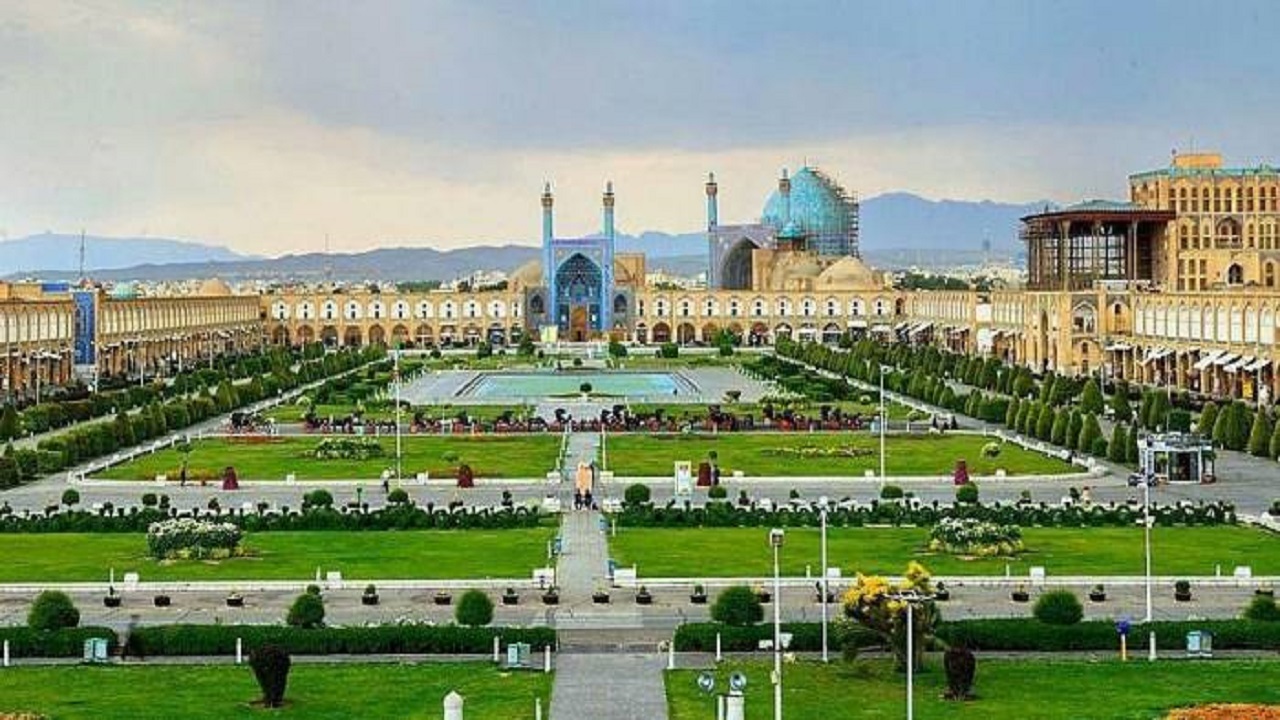 تخریب نقش جهان به بهانه بازسازی و طراحی دکوراسیون