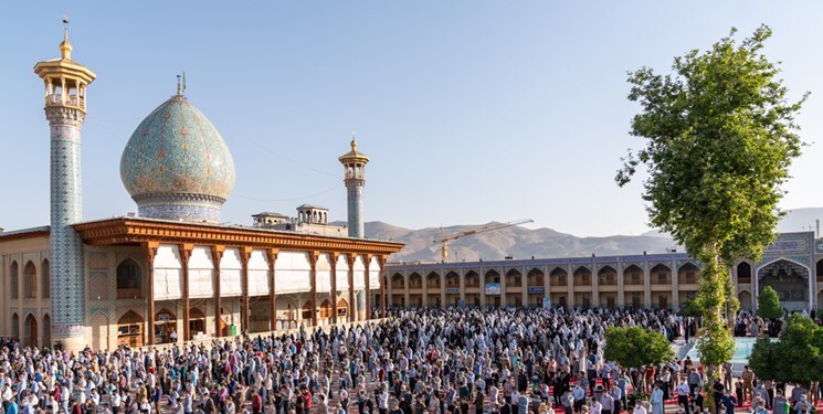 نماز عید سعید قربان در حرم مطهر شاهچراغ (ع) اقامه شد + تصاویر