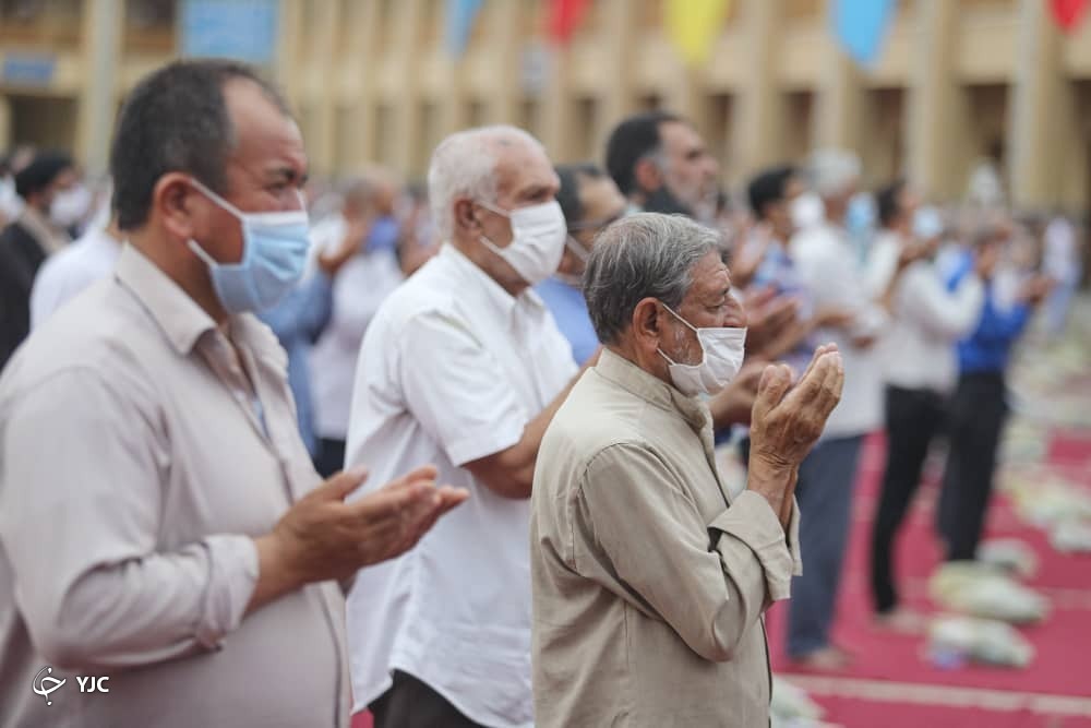 نماز عید سعید قربان در حرم مطهر شاهچراغ (ع) اقامه شد