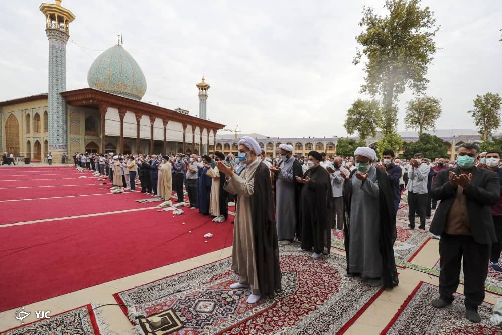 نماز عید سعید قربان در حرم مطهر شاهچراغ (ع) اقامه شد