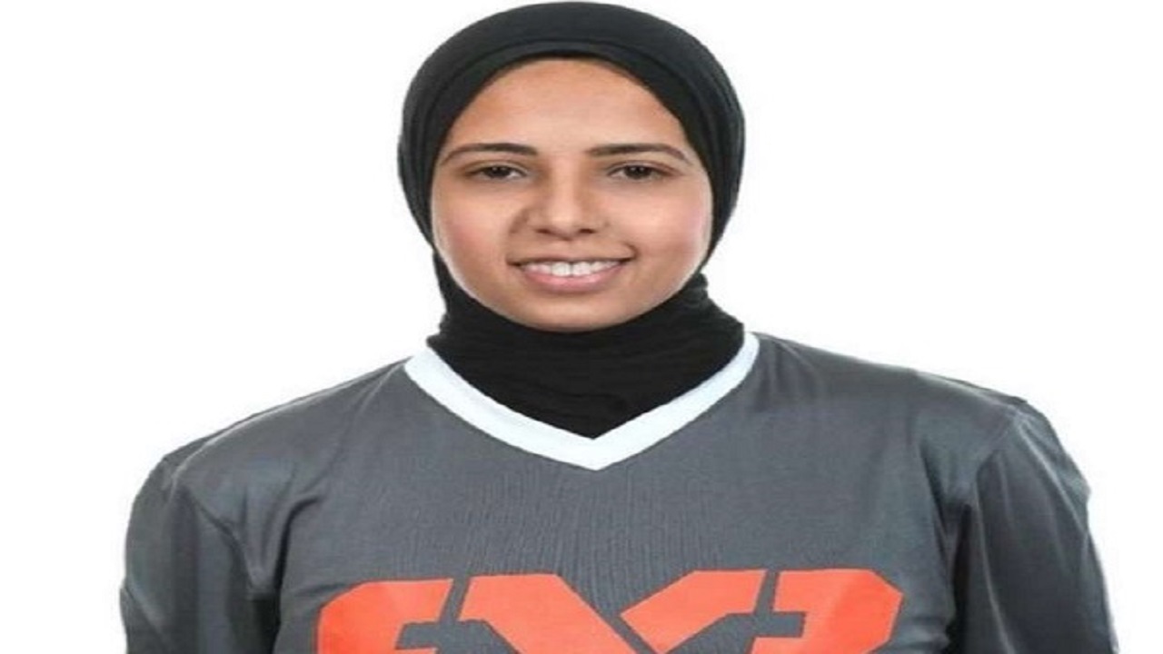 قضاوت اولین داور مسلمان زن در بسکتبال