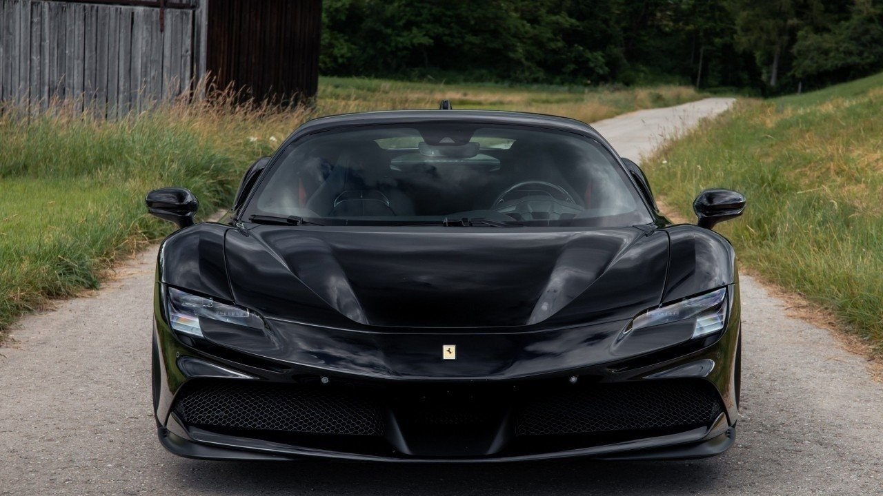 امکانات بیشتر در سوپر اسپورت برقی خودروی Ferrari SF ۹۰ Stradale