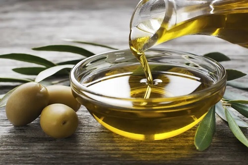ماسک اعجاز انگیز عسل و روغن زیتون برای ارتقای سلامتی موی سر/ منتشر نشود