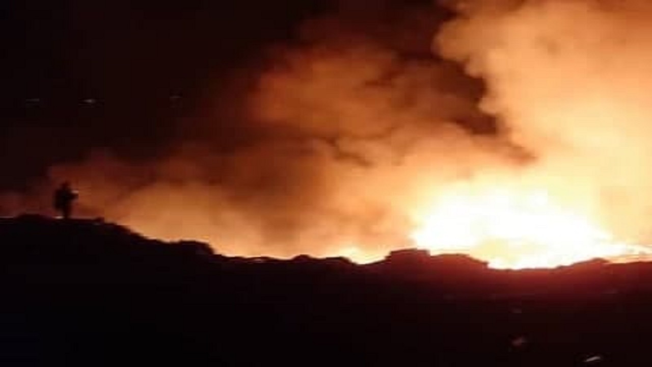 آتش‌سوزی سایت دفن زباله «محمدآباد» همچنان ادامه دارد + فیلم