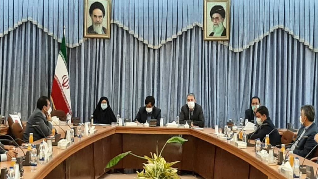 فرمانداران بحث پیگیری جهش تولید را به صورت جدی ادامه دهند