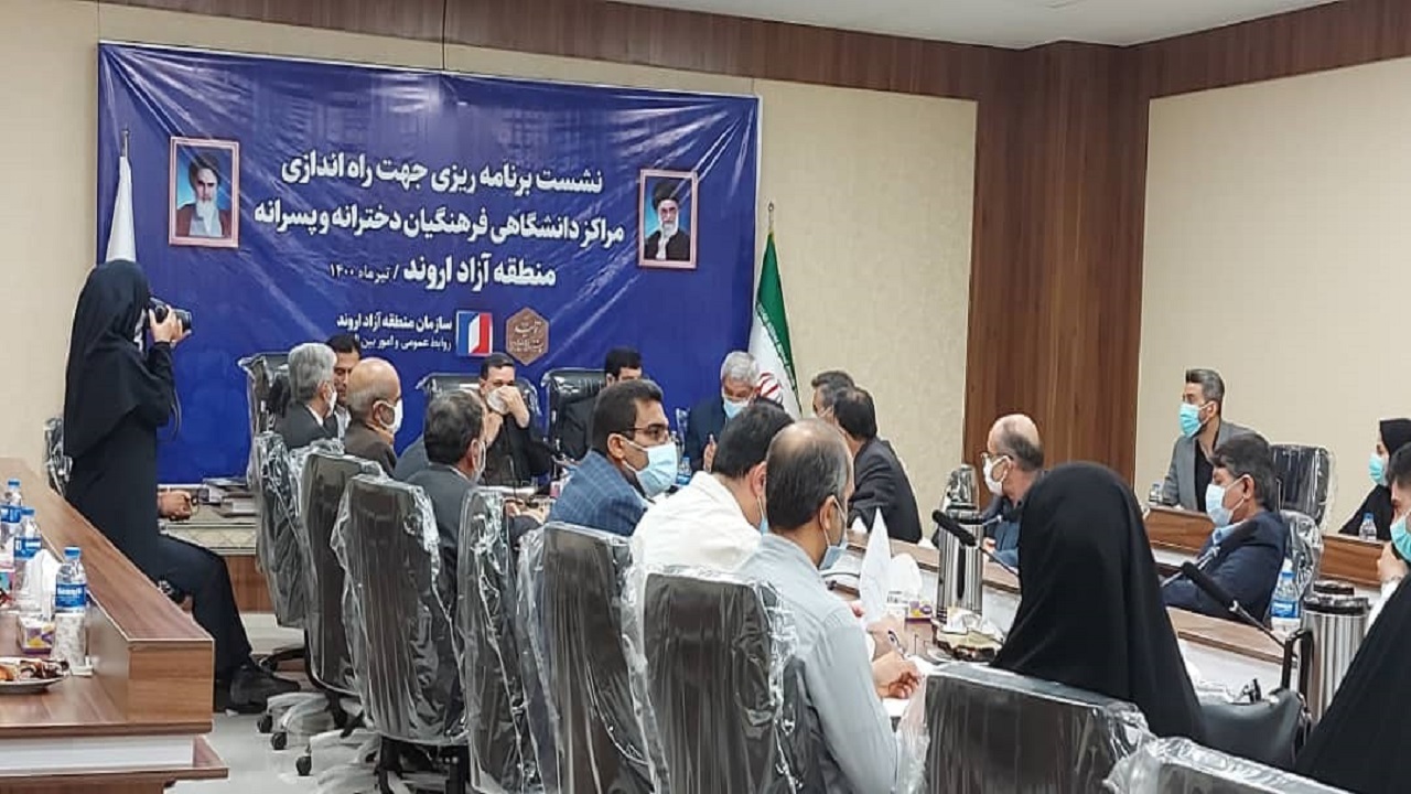 مراکز وابسته دانشگاه فرهنگیان را در آبادان و خرمشهر ایجاد خواهیم کرد