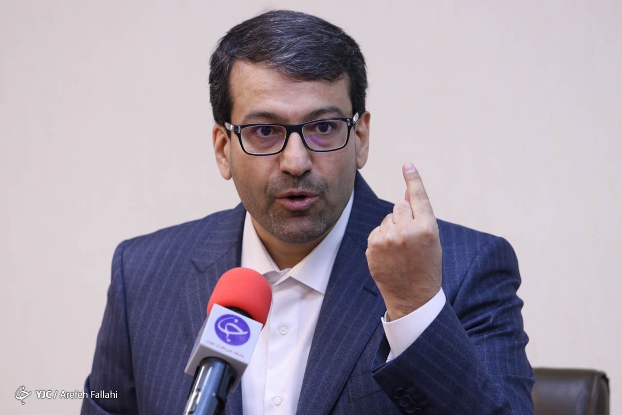 ارائه گزارش عملکرد سه ساله شستا در باشگاه خبرنگاران جوان توسط دکتر رضوانی فر