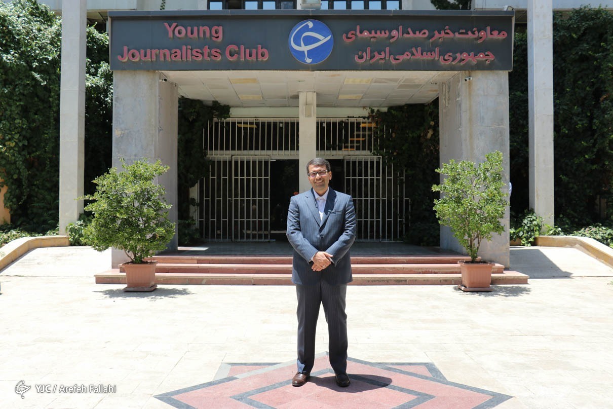 ارائه گزارش عملکرد سه ساله شستا در باشگاه خبرنگاران جوان توسط دکتر رضوانی فر