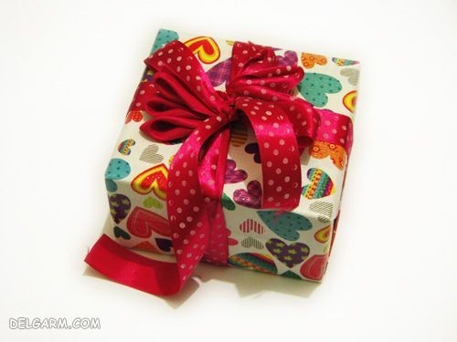 آموزش گره زدن جعبه کادو با روبان + عکس
