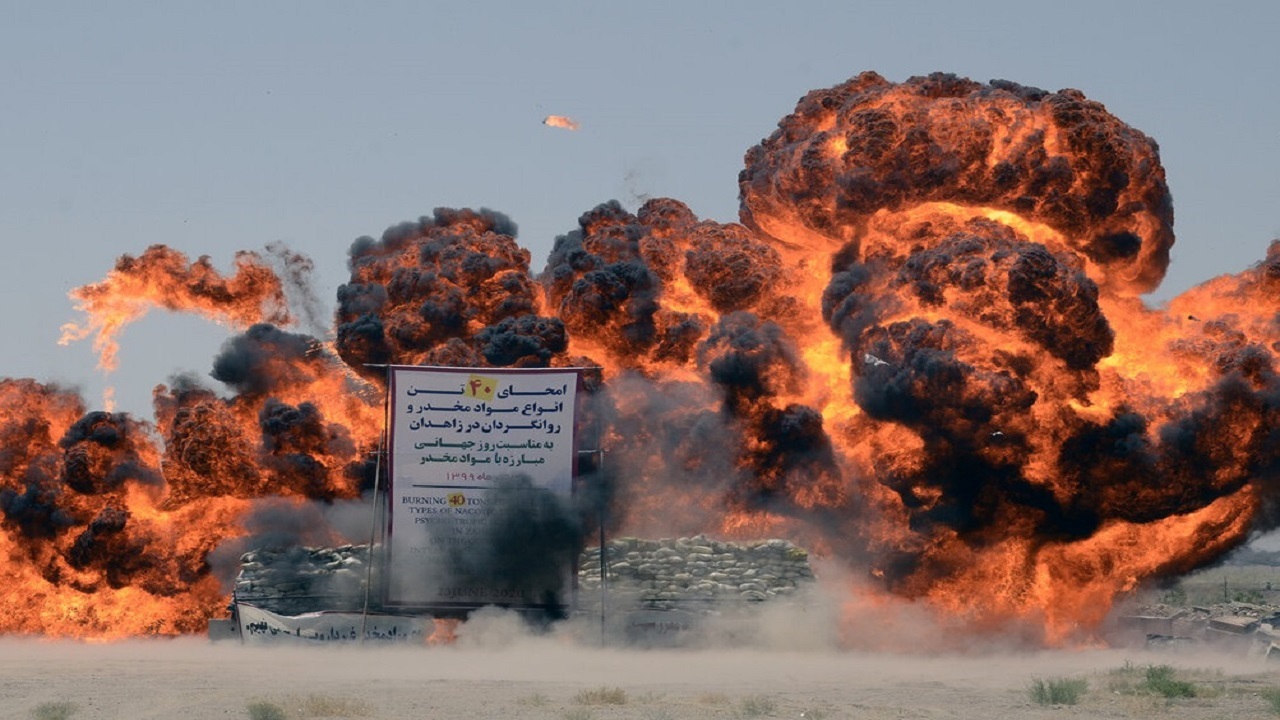 انهدام نمادین ۴۰تُن مواد مخدر در زاهدان