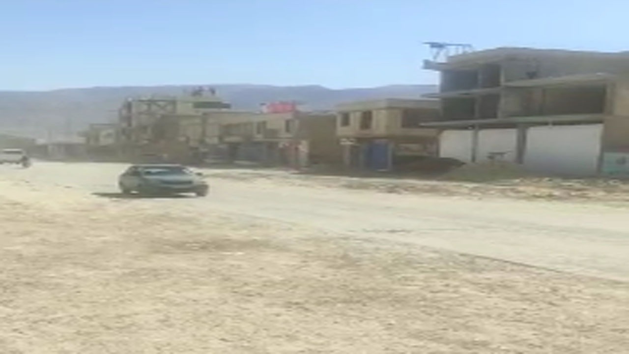 گلایه از وضع نامناسب جاده در محور شیراز به جمال آباد + فیلم