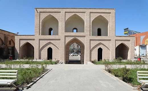 دروازه عالی قاپو اردبیل بعد از ۷۰ سال احیا شد