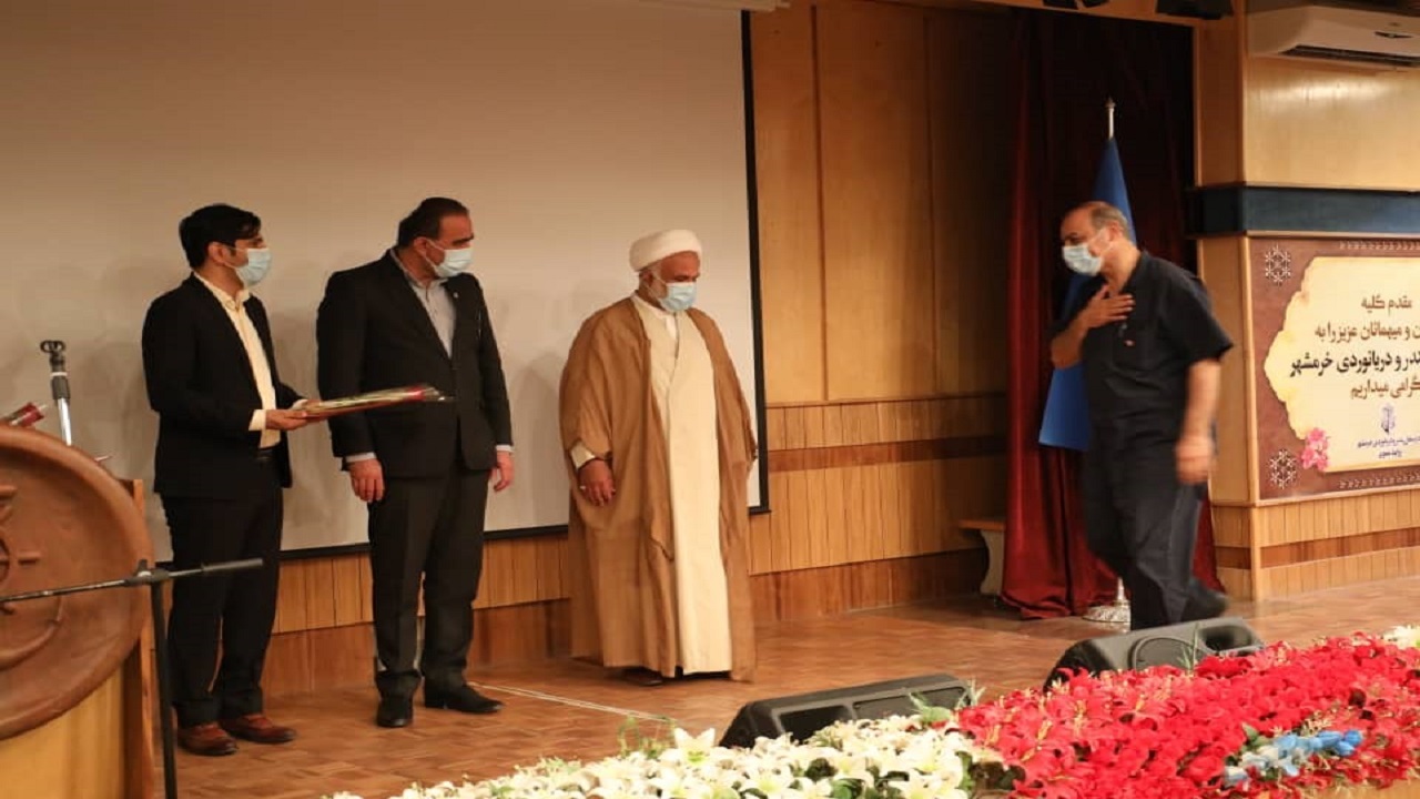 آئین تجلیل از فعالان عرصه دریانوردی خرمشهر برگزار شد